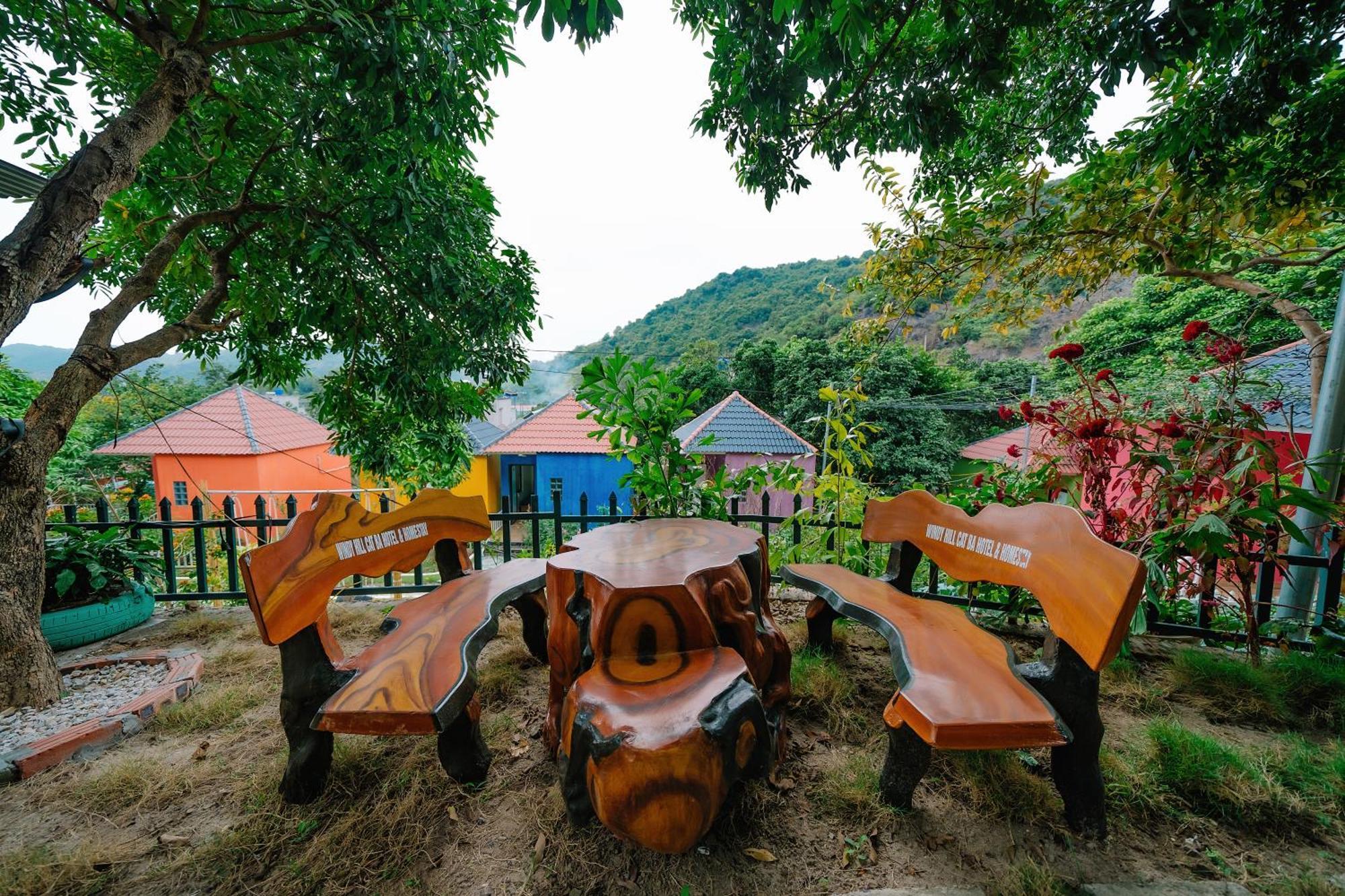 Windy Homestay Cat Ba Island Eksteriør billede